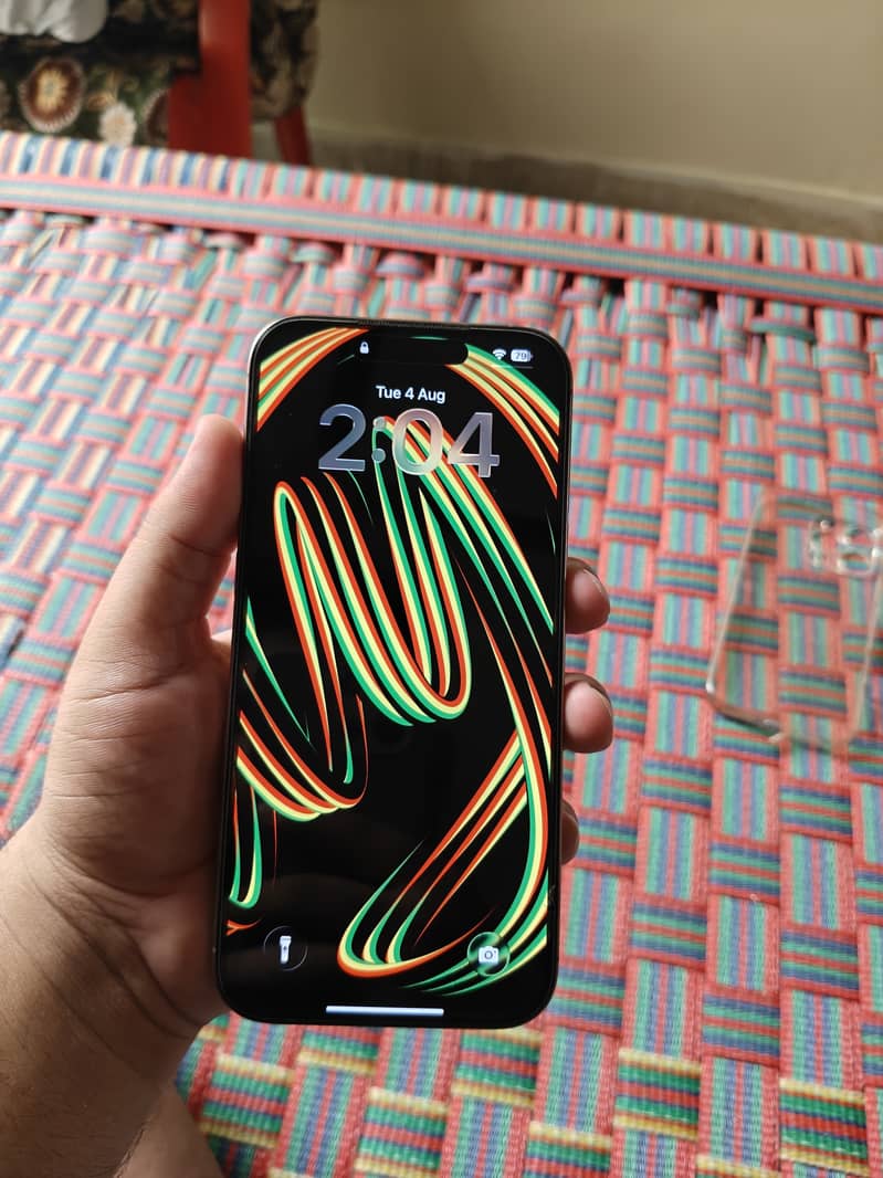 Apple iPhone 16 Pro Max JV 6