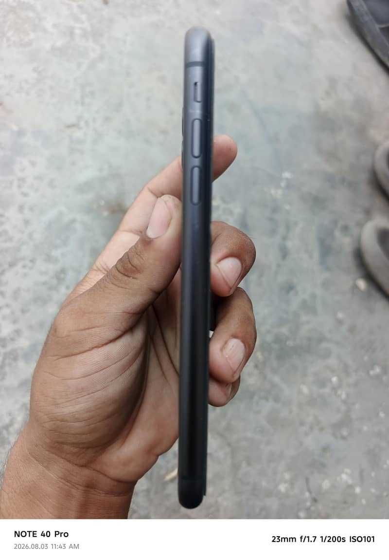 Apple iPhone 11 1