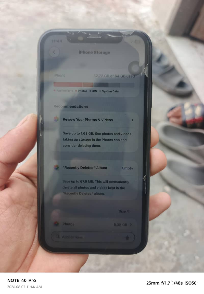 Apple iPhone 11 4
