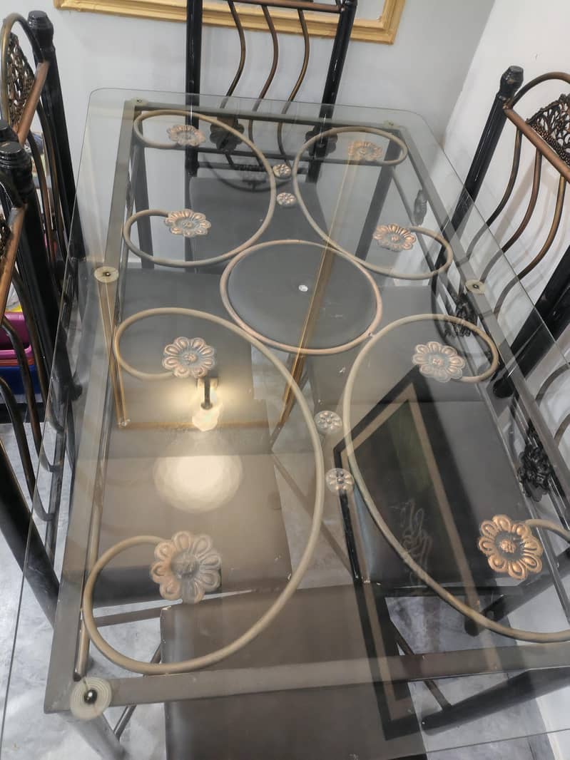 rod dining table 0