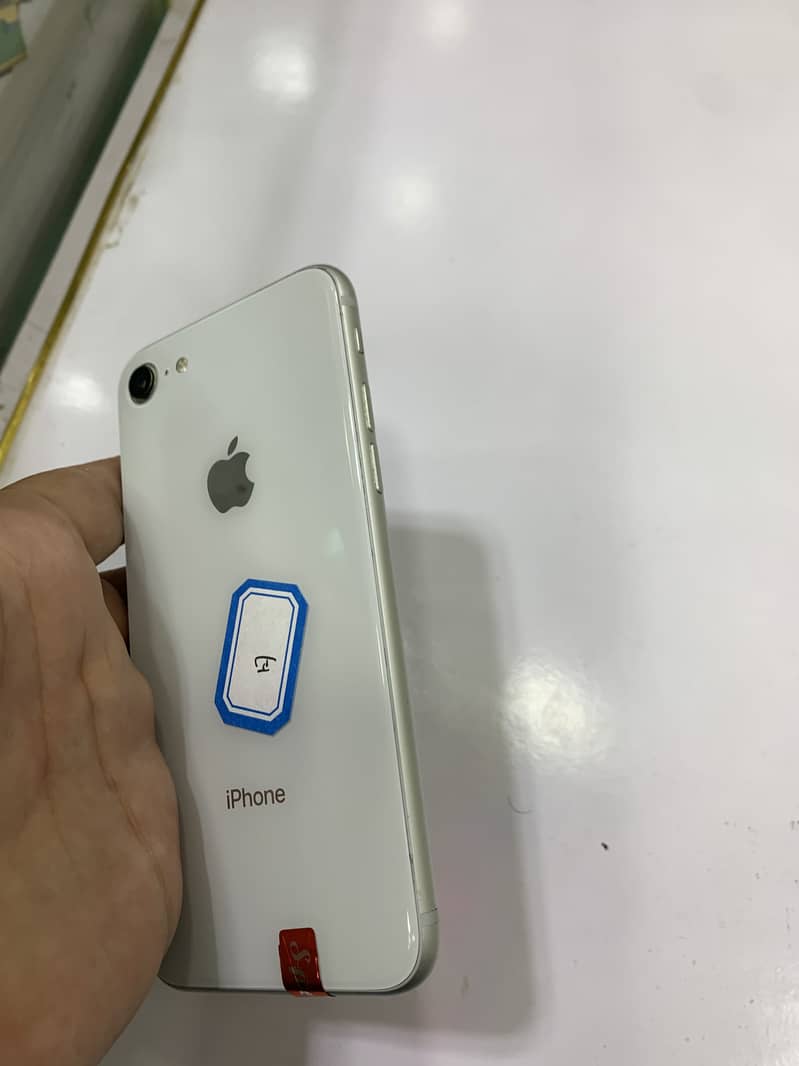 Apple iPhone 8 6