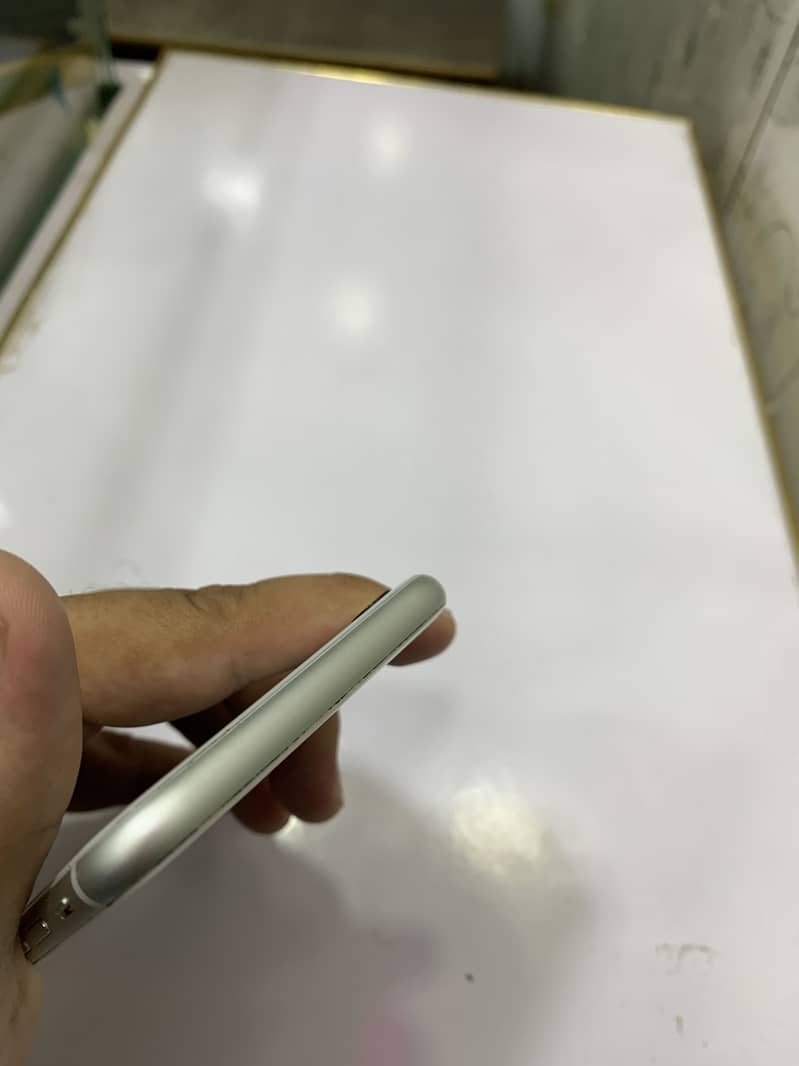 Apple iPhone 8 8