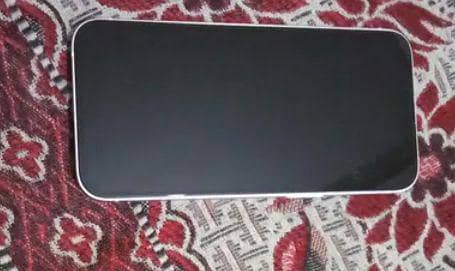 Apple iPhone 13 4