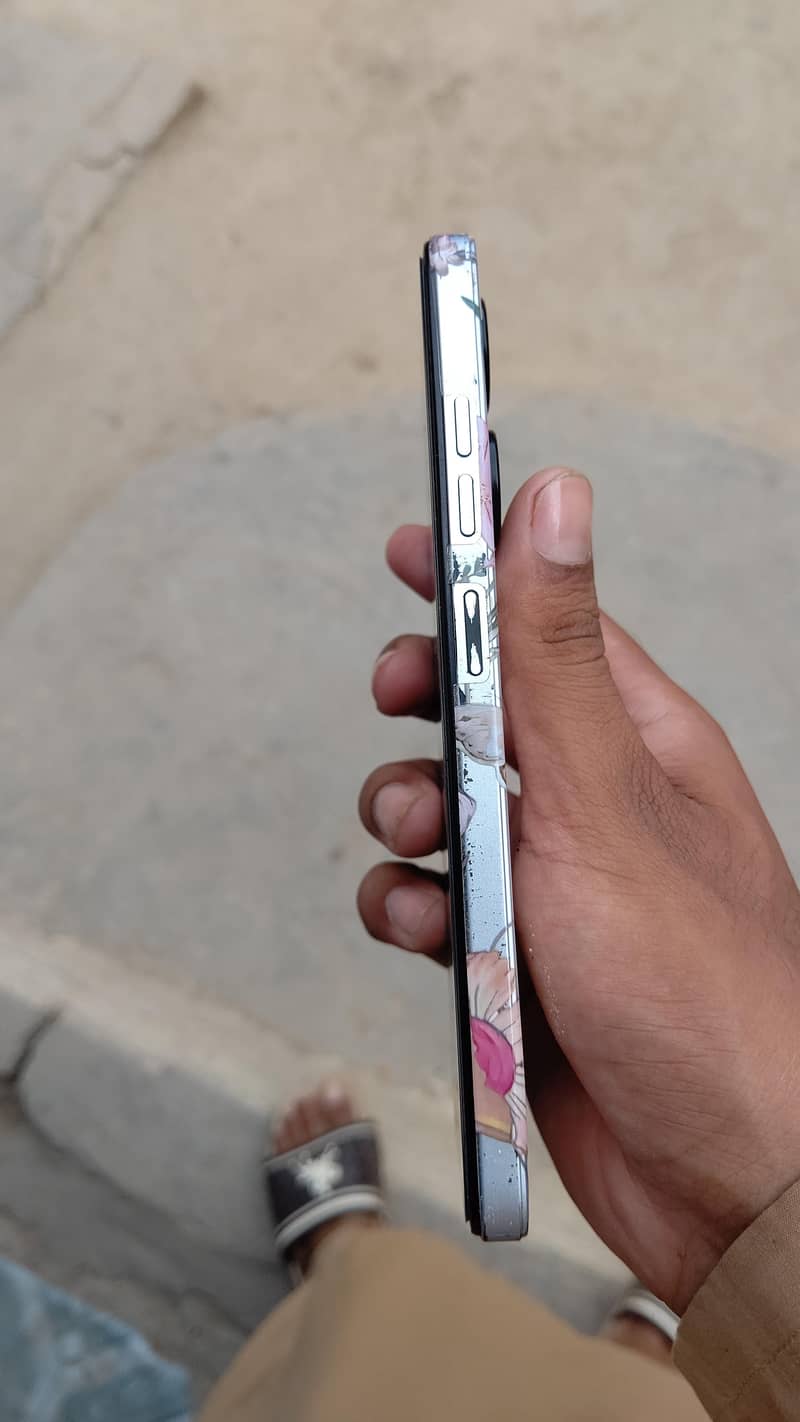 Tecno 4