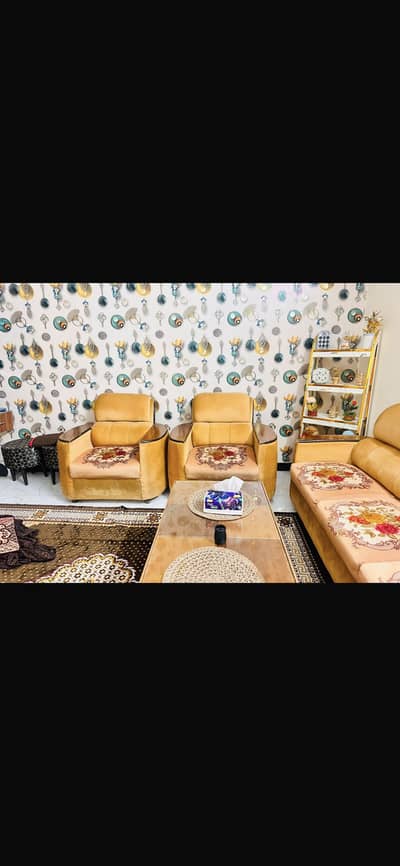 new in condition 5 seater