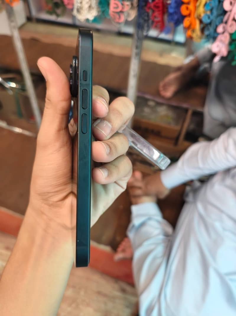Apple iPhone 14 1