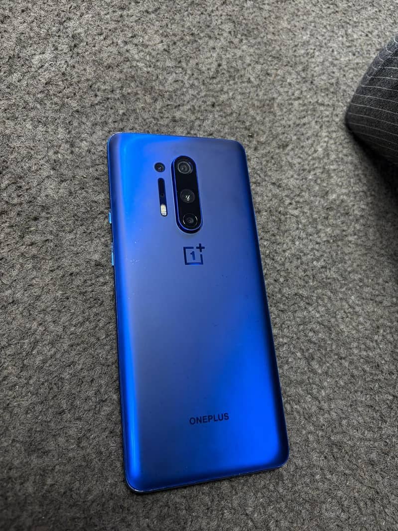 Mobile one plus 8 pro 2