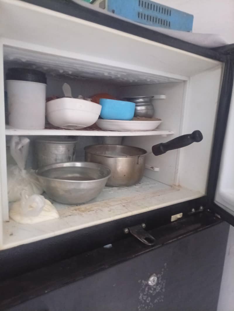 refrigerator 3