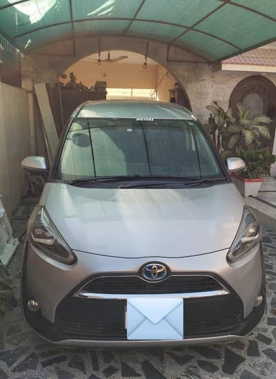 Toyota Sienta 2016