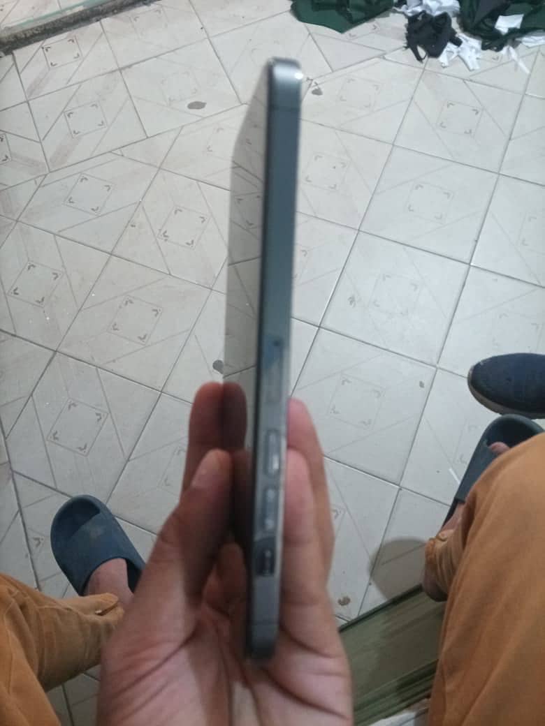 13 pro Max 4