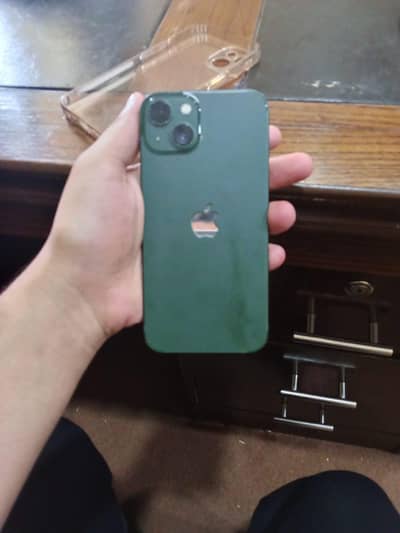 Apple iPhone 13