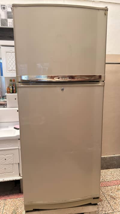 Waves jumbo size used fridge for sale.