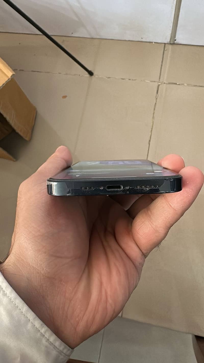 Apple iPhone 13 1