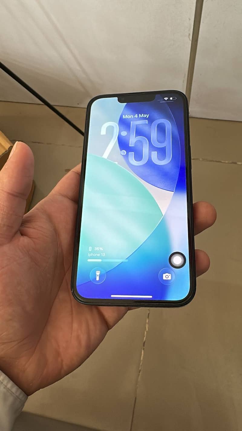 Apple iPhone 13 2