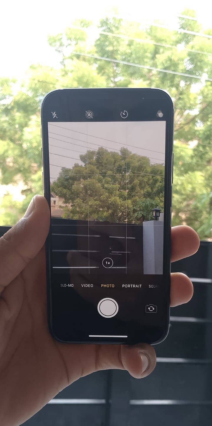 Apple iPhone X 4