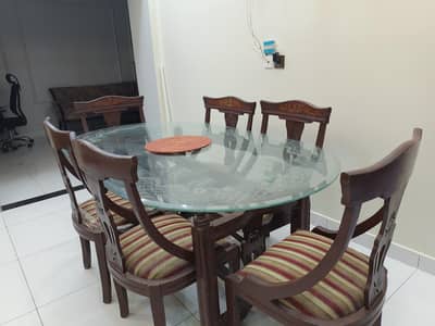 6 seater dinning table