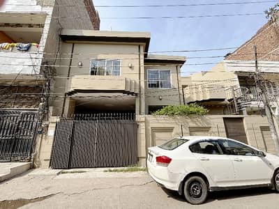 Prime Location Gulberg 3 House Sized 10 Marla For Rent