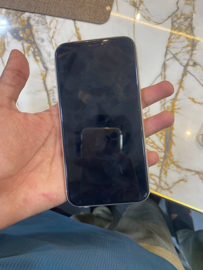 Apple iPhone 11 factory unlock 1