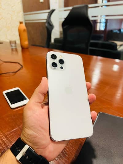 Apple iPhone 12 Pro Max 4 month sim time