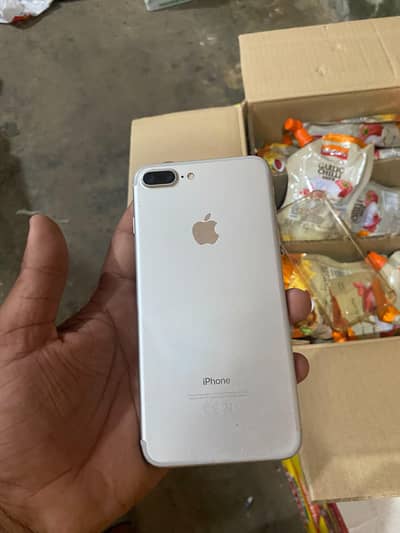 iphone 7 plus all ok  battery change ha 32gb pta ha mobile