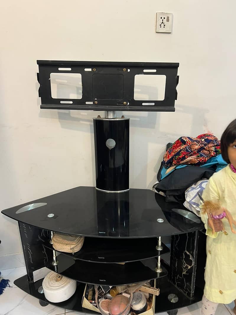 lCD Stand used 2