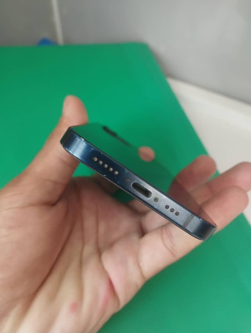 iPhone 12 2