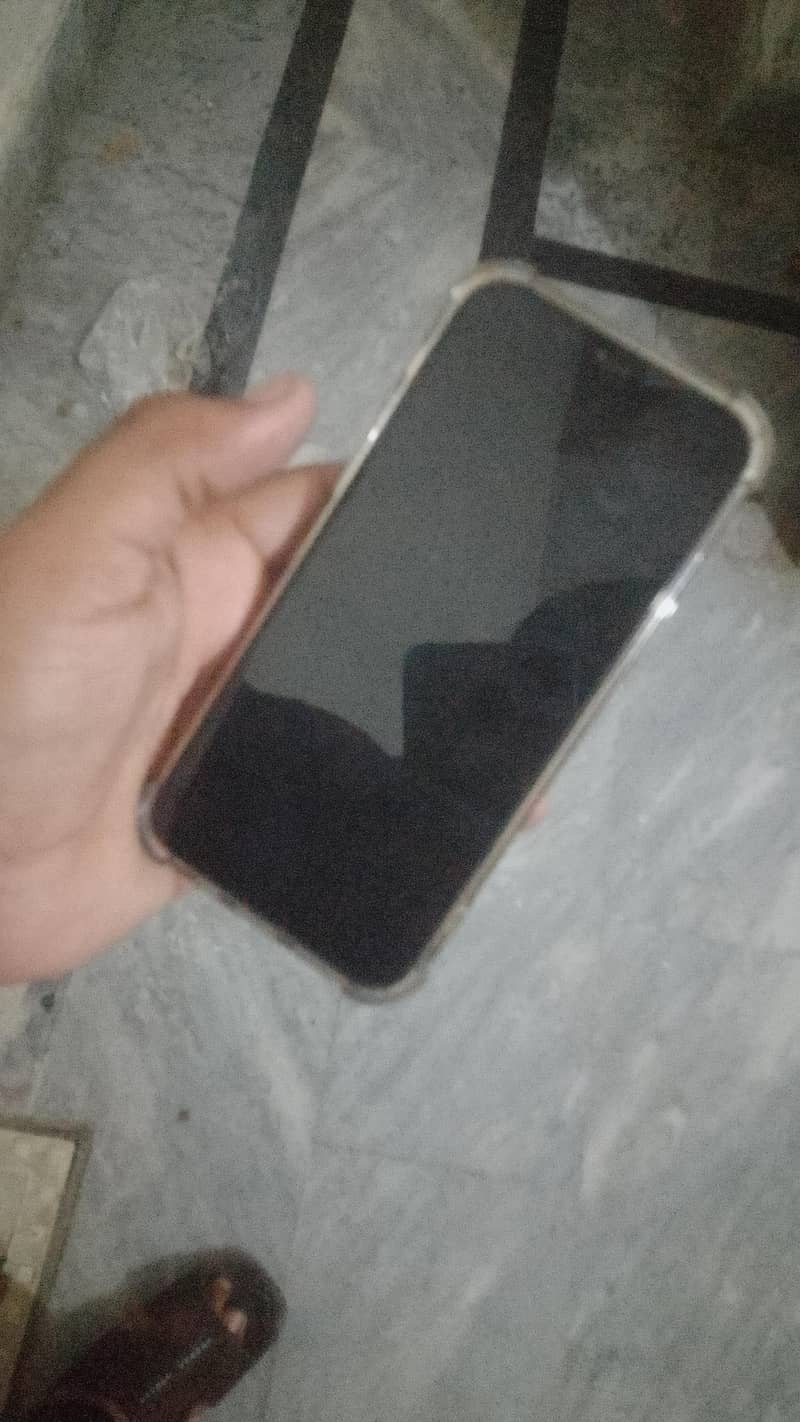 Apple iPhone 12 0