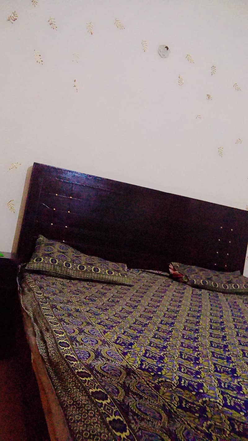 bed with two side tables 3