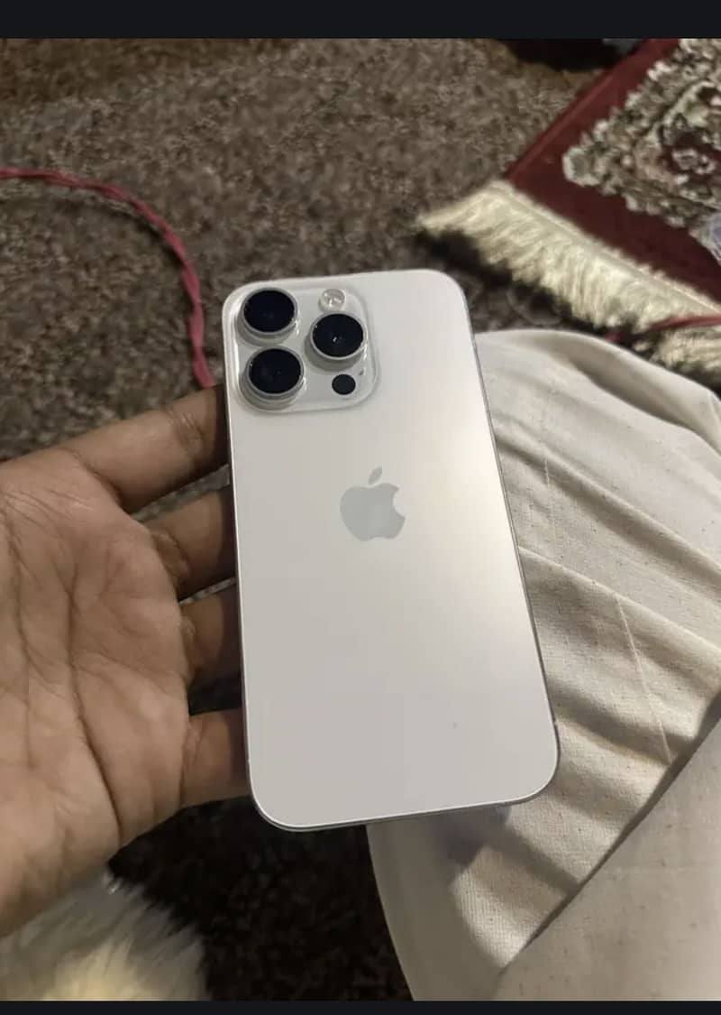 Apple iPhone 15 Pro 1