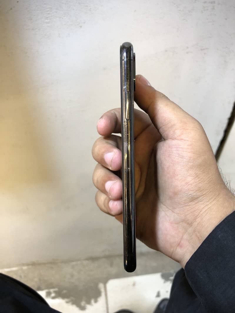 Apple iPhone X 1