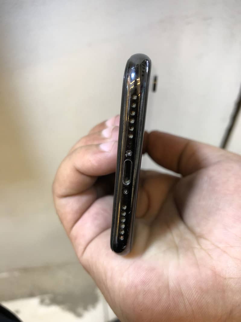 Apple iPhone X 2