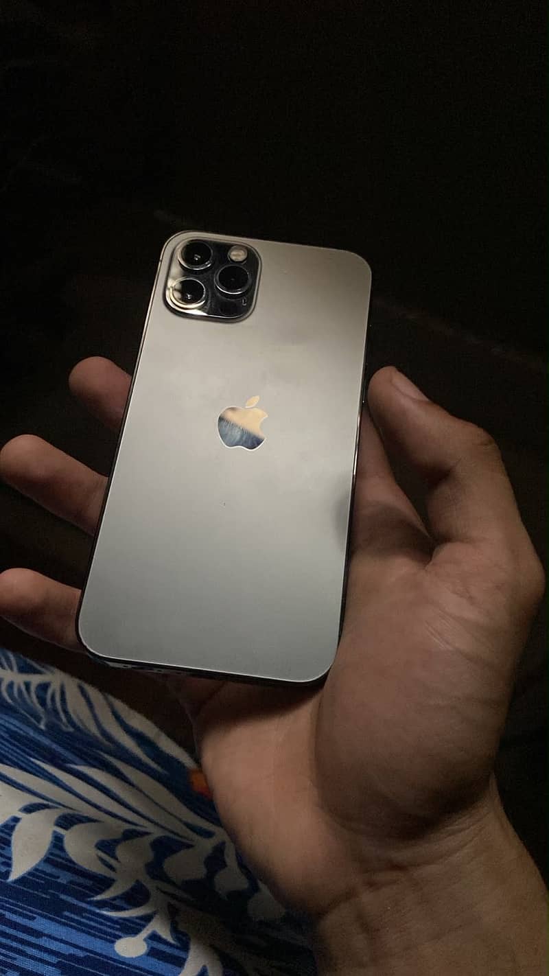 Apple iPhone 12 pro 2