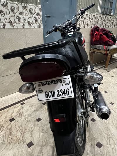 Suzuki GS 150 SE