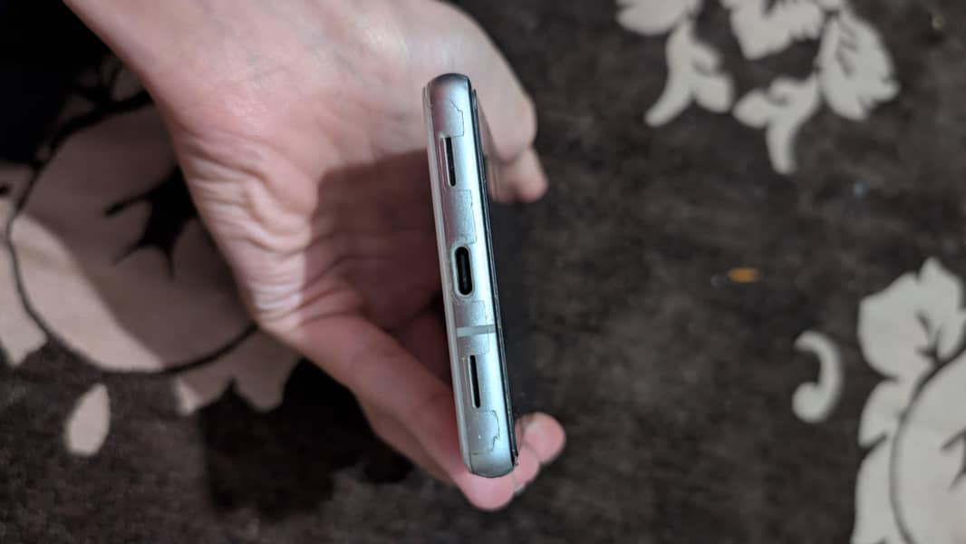 Google Pixel 7a 2