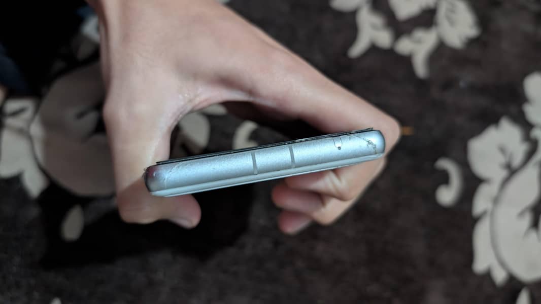 Google Pixel 7a 4