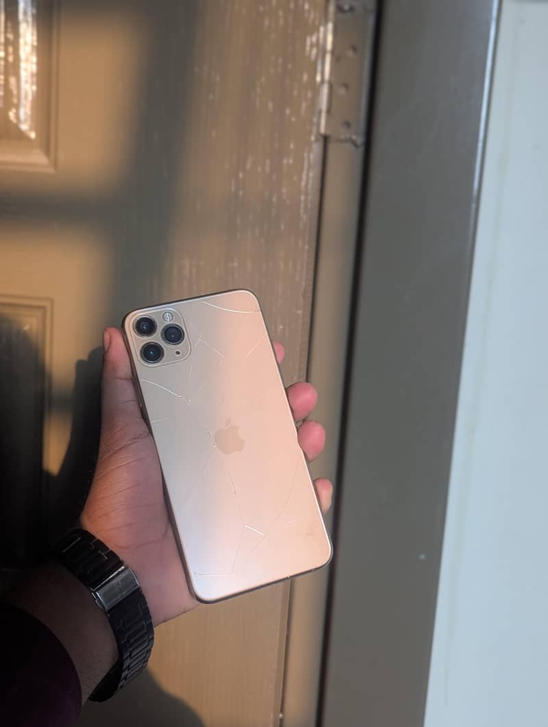 Apple iPhone 11 pro max 0