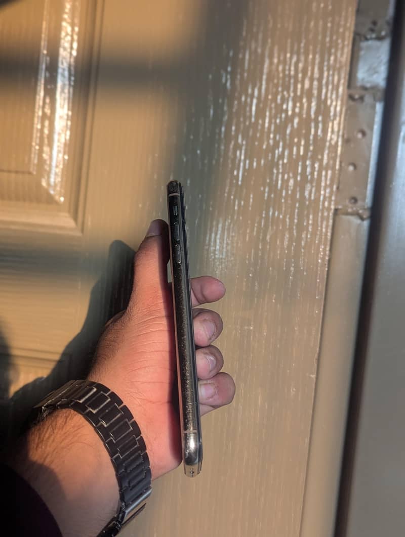 Apple iPhone 11 pro max 2