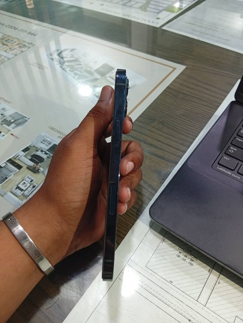 Apple iPhone 12 Pro Max 2