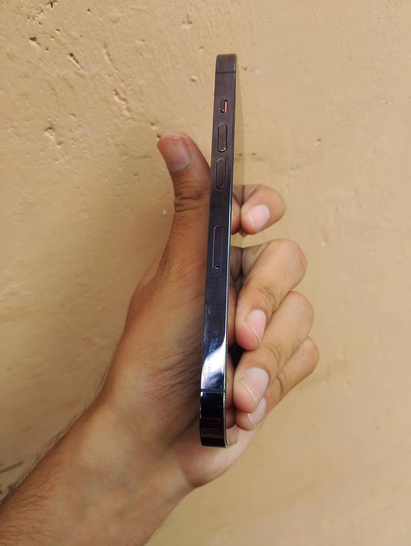 Apple iPhone 14 Pro 1