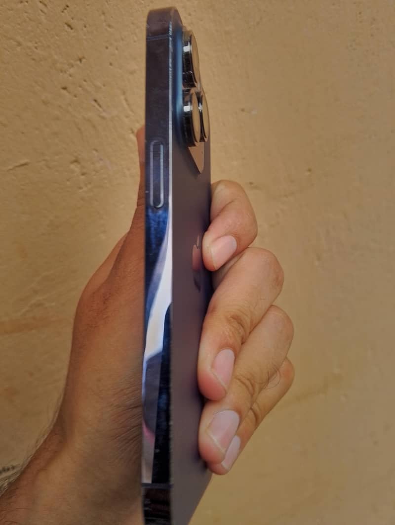 Apple iPhone 14 Pro 2
