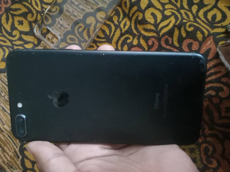 Apple iPhone 7 Plus 1