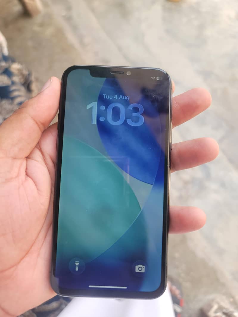 Apple iPhone 11 Pro 1