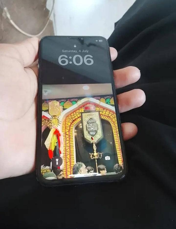 Apple iPhone X 3