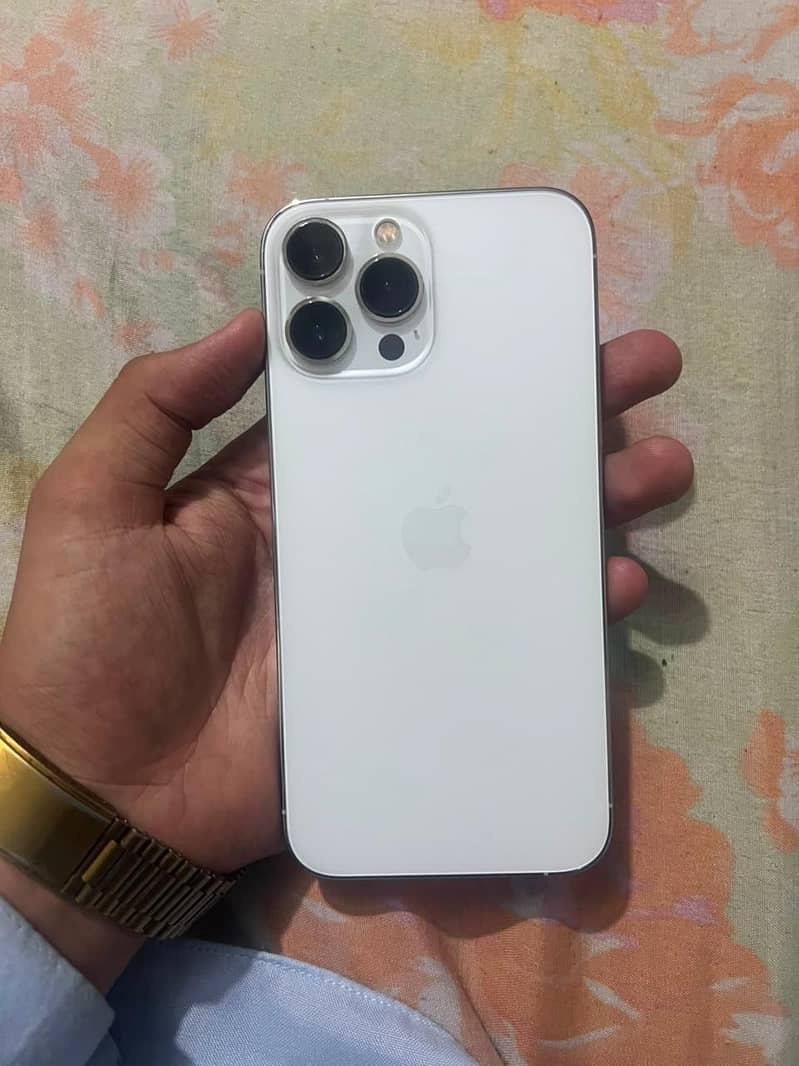 Apple iPhone 13 Pro Max 0