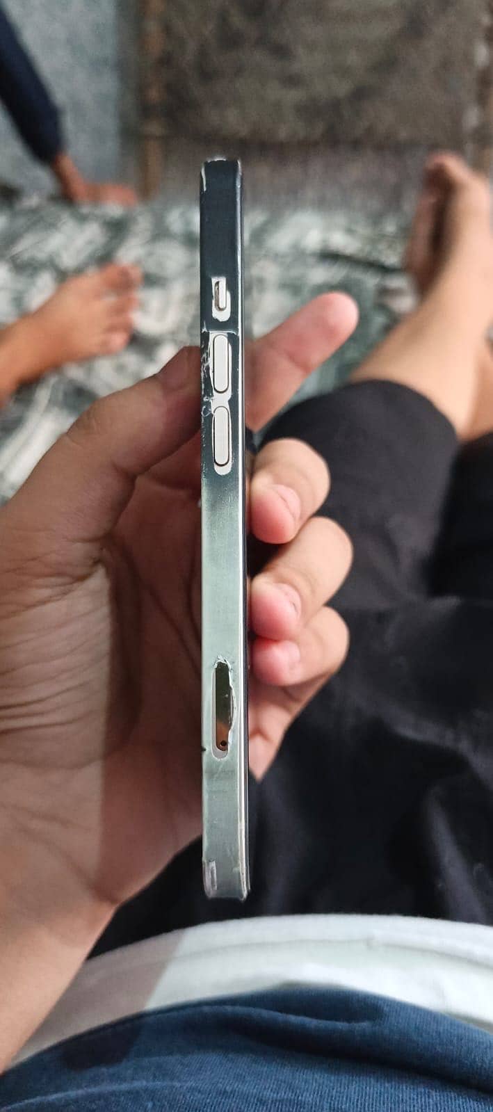 Apple iPhone 13 6