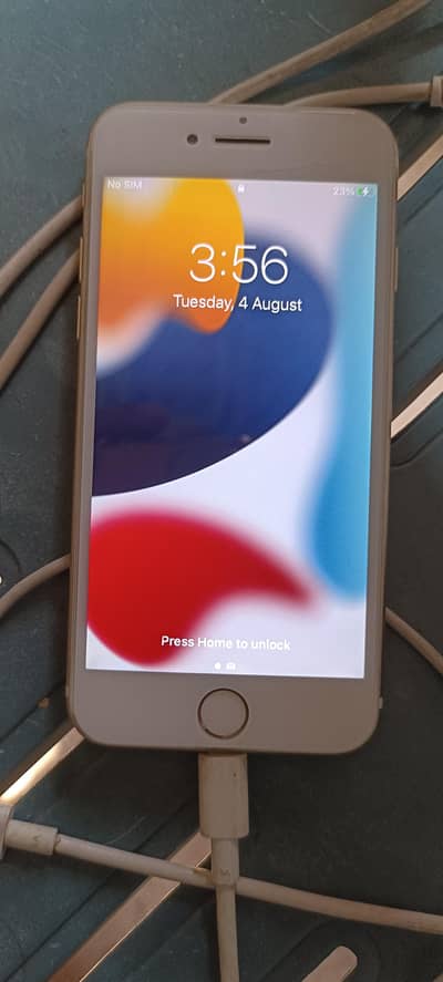 iphone 7 256 GB box sath hy al ok urgent sel