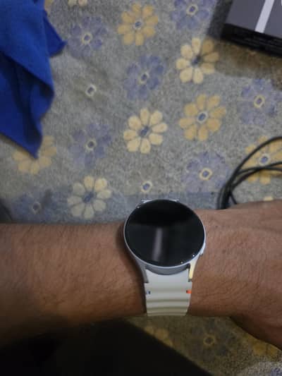 Galaxy watch 7 44mm with Box and charger