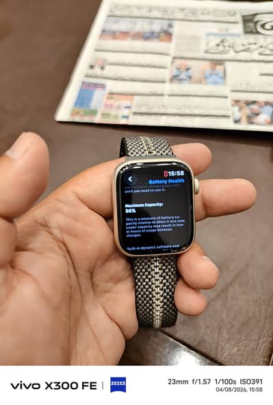 Apple series 9 45 mm watch starlight colour