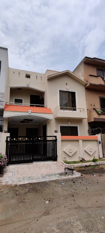 A beautiful 5 Marla Double-Storey House is available for sale in Police Foundation, Islamabad.