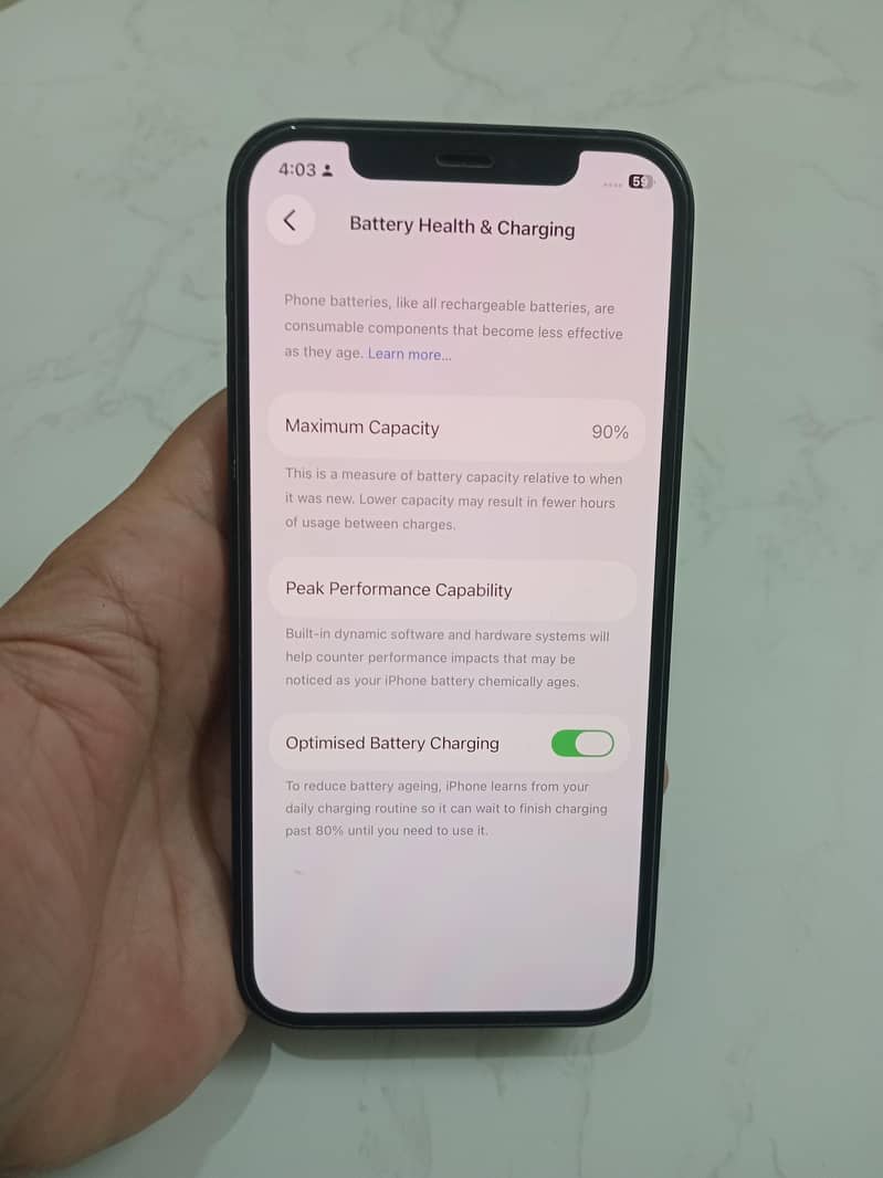 Apple iPhone 12 4